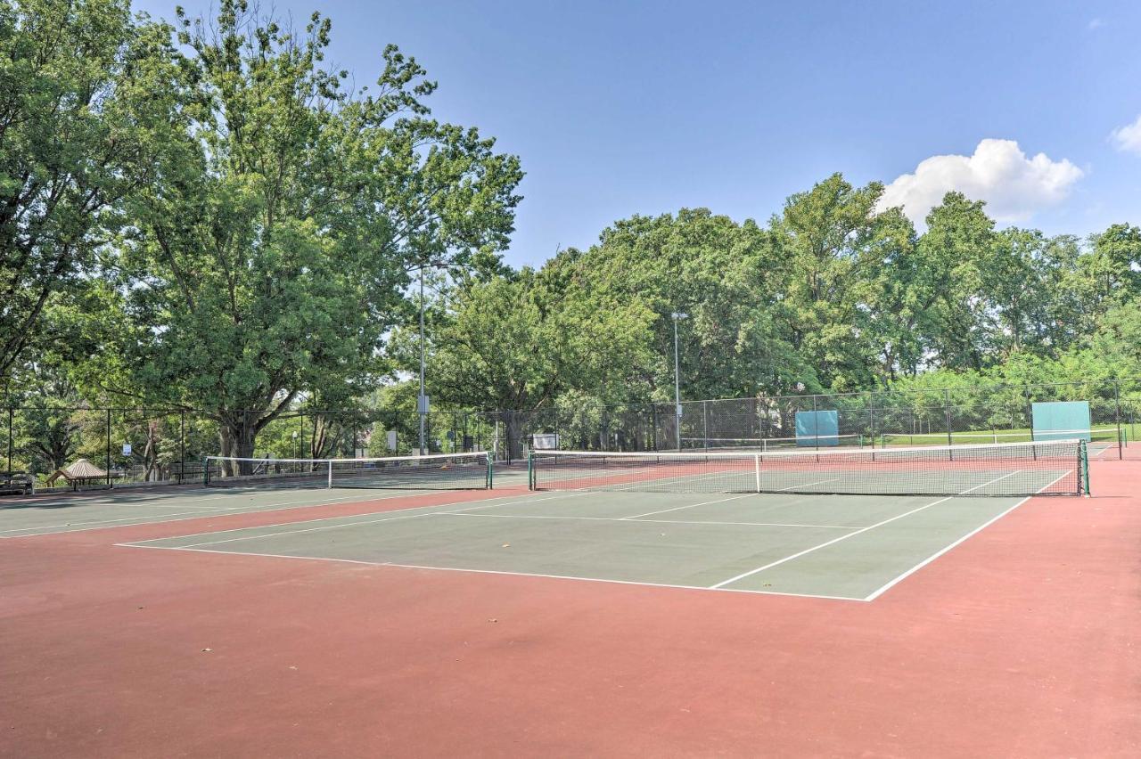 Holiday home Dc With Fire Pit 6 Mi To Ivy City! *
